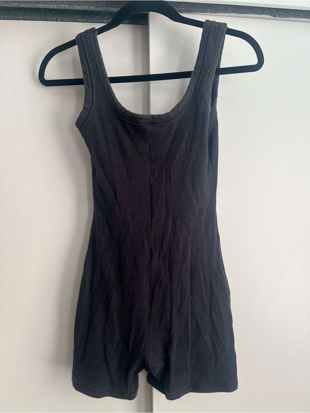 SKIMS Black Scoop Neck Romper - Picture 4 of 4